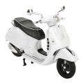 57243 SUN- Vespa  GTS 300 Super Beyaz Motor 1:12