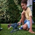JKG85 Jurassic World Carnotaurus Figürü